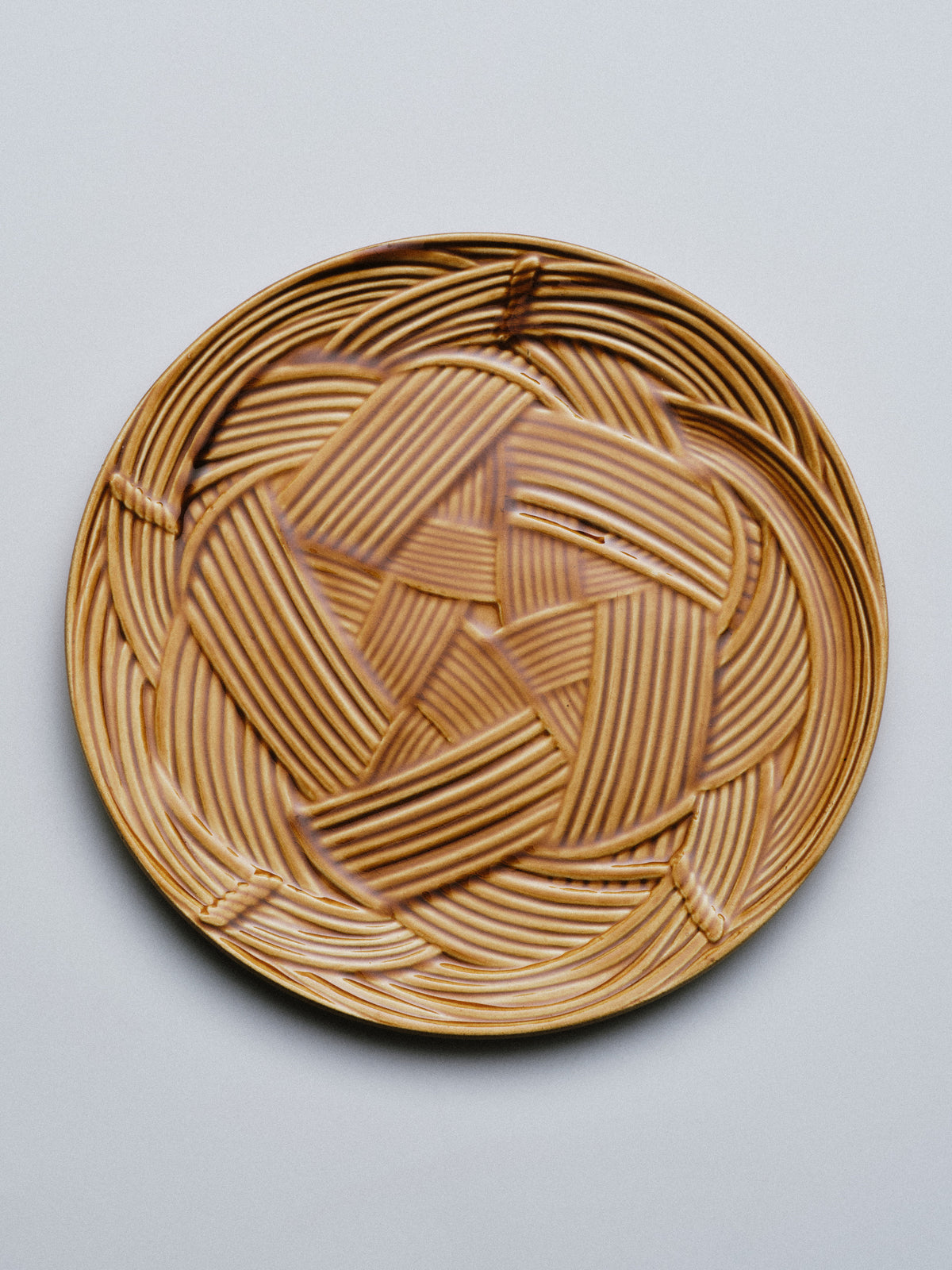 Gien Majolica Basketweave Plates - Flamingo Estate