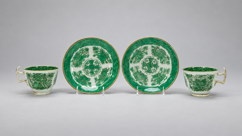 Chinese Export Green Fitzhugh Porcelain Collection, 34 Pieces